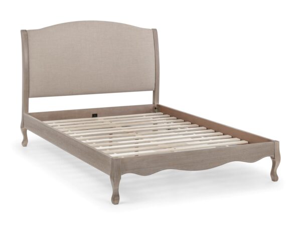 Camille 5' Bed