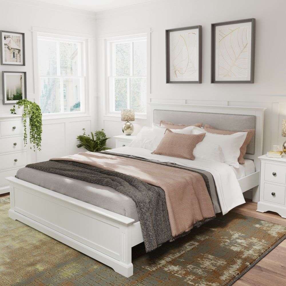 Nora White 5' Bed